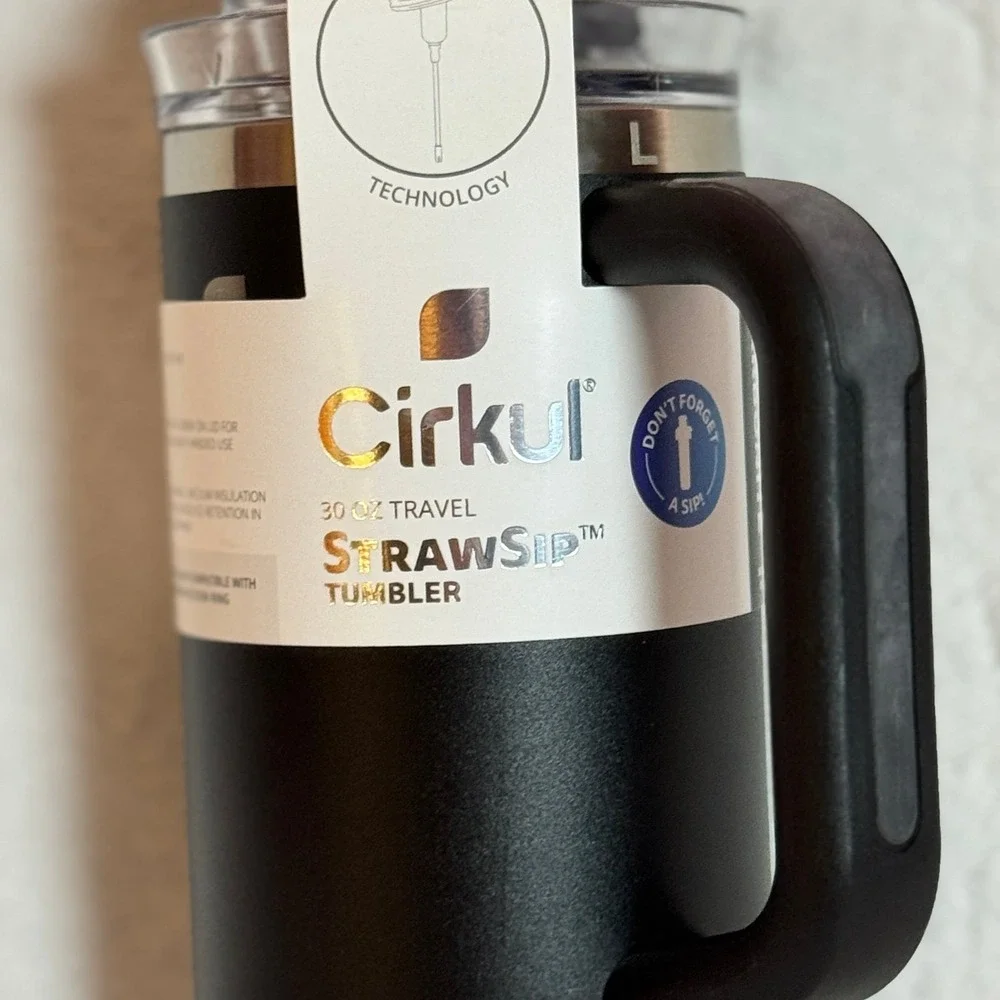 Cirkul Black 30oz All-Day StrawSip Double-Wall Insulated Stainless Steel Tumbler